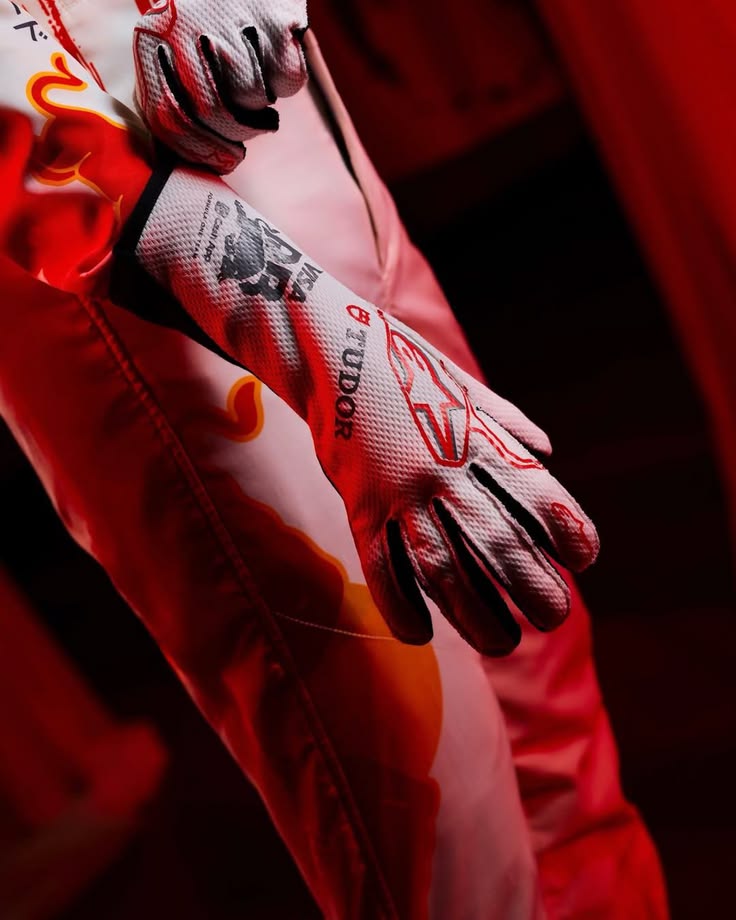 F1-style racing gloves with grip palm and comfortable fit
