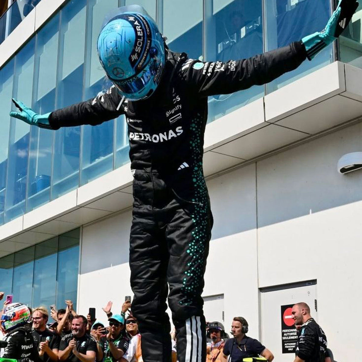 2025 George Russell Racing Suit Replica: george Russell F1 Race Replica Mercedes Driver Suit Clsoe View.